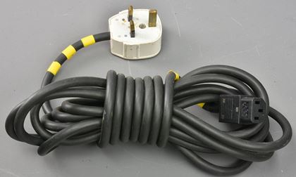 various-Mains leads 17 UK,1 euro - Genesis